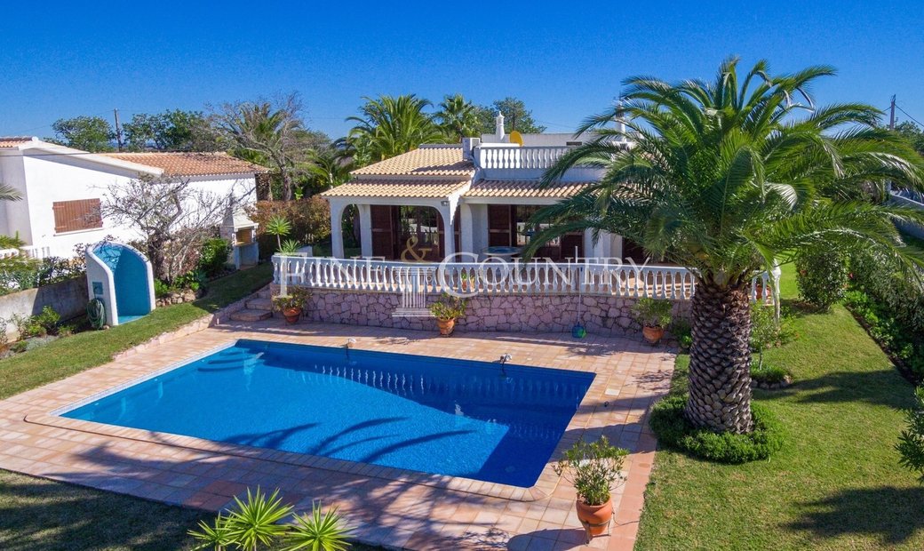 Galvana Charming 3 Bedroom Villa With Sea And In Albufeira, Algarve ...