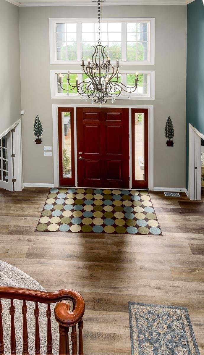 5 Bedrooms Single Family Detached In Leo Cedarville, Indiana, United