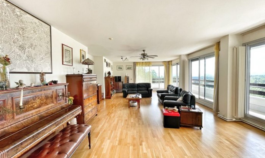 Gex Apartment In Gex, Auvergne Rhône Alpes, France For Sale (12844222)