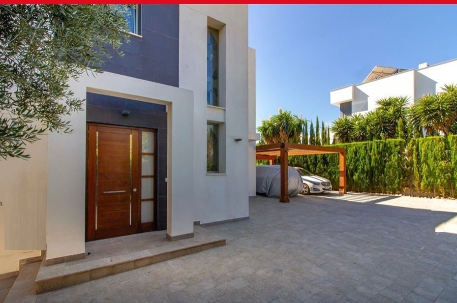 Chalet in Calp / Calpe, Valencian Community, Spain 5 - 12850844