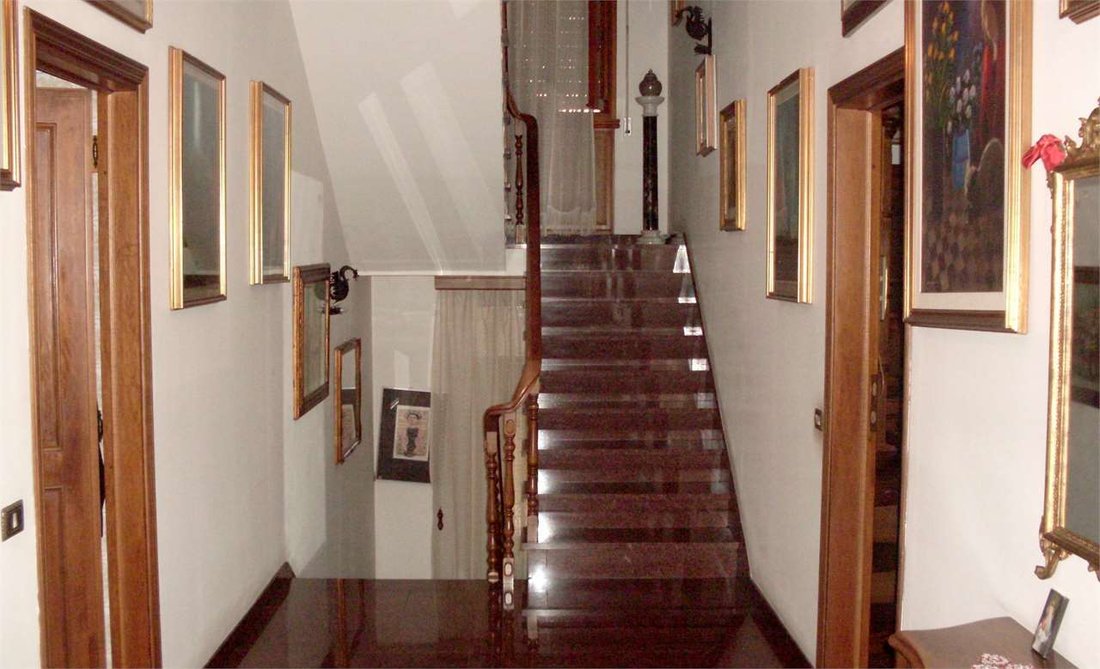 Villa in High School Zone, Montecatini Terme, Italy 1 - 12850903