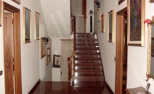 Villa in Gymnasiumzone, Montecatini Terme, Italien 1