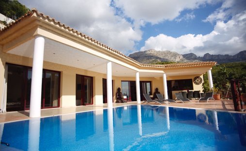 Villa in Altea, Valencian Community, Spain 1