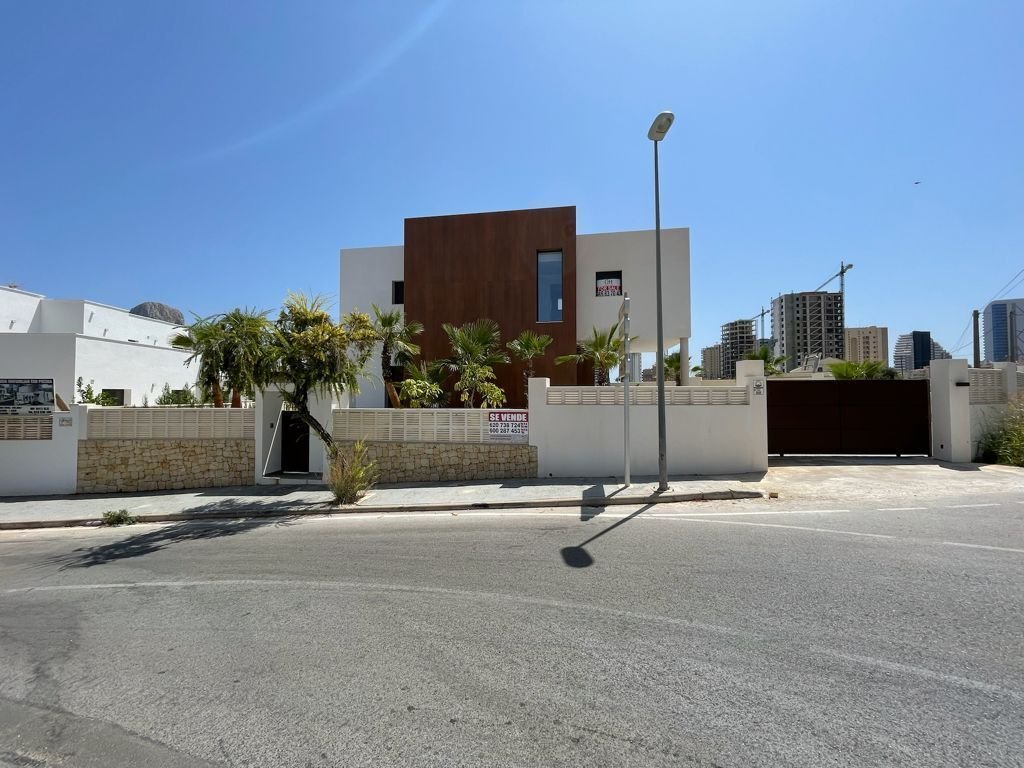 Villa in Calp / Calpe, Valencian Community, Spain 2 - 12850851
