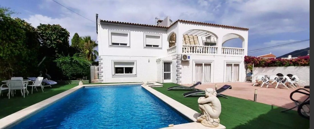 Chalet in l'Alfas del Pi, Valencian Community, Spain 5 - 12850255
