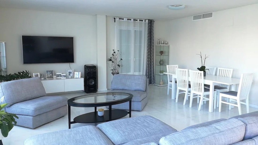 Chalet in Finestrat, Valencian Community, Spain 4 - 12850425