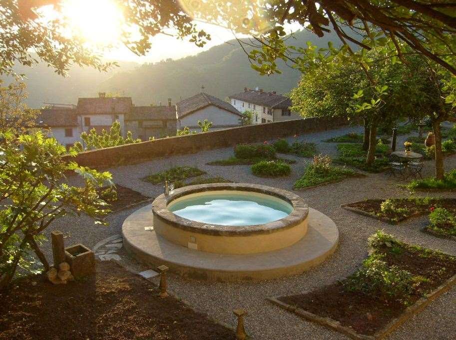 Villa in Fosciandora, Tuscany, Italy 2 - 12850868