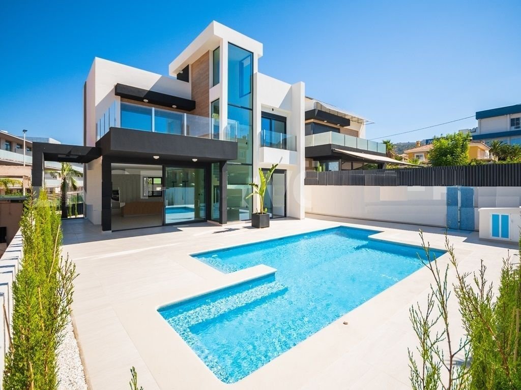 Chalet in Benidorm, Valencian Community, Spain 1 - 12850908