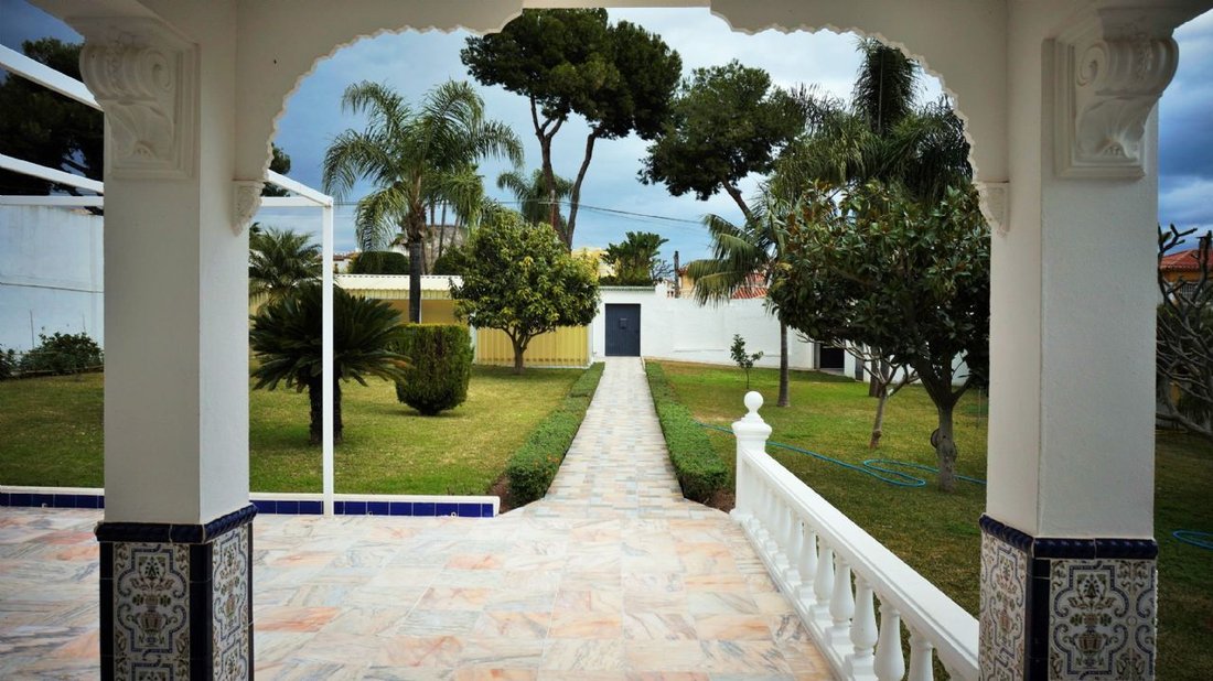 Chalet in Benalmadena, Andalusia, Spain 1 - 12849745