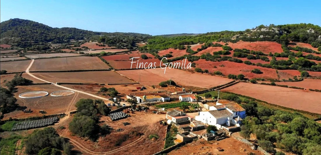 Estate in Ciutadella de Menorca, Balearic Islands, Spain 3 - 12849597