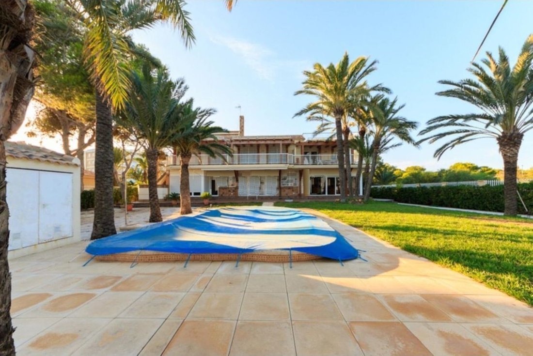 Chalet in Orihuela, Valencian Community, Spain 1 - 12850518