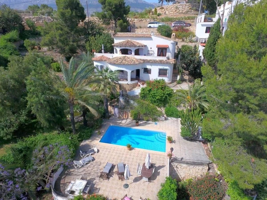 Chalet in Altea, Valencian Community, Spain 1 - 12850124
