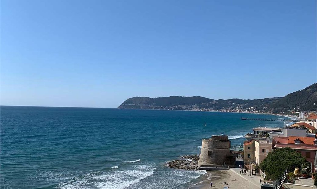 Alassio Alloggio Fronte Mare Con Terrazza In Alassio, Liguria, Italy 