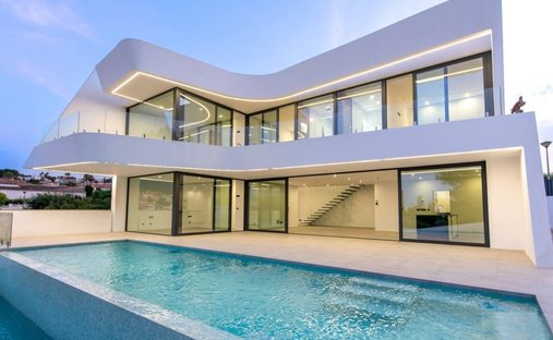 Chalet in Calp / Calpe, Valencian Community, Spain 1