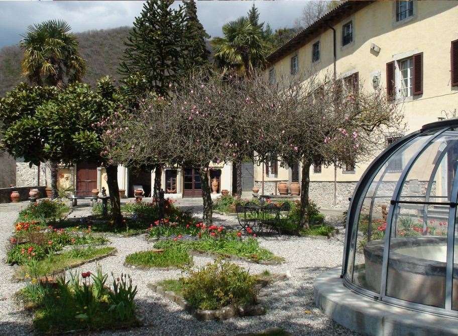 Villa in Fosciandora, Tuscany, Italy 1 - 12850868