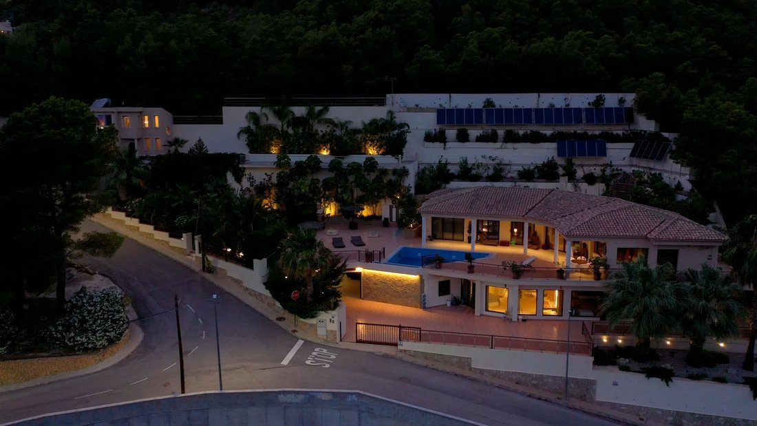 Villa in Altea, Valencian Community, Spain 2 - 12850397