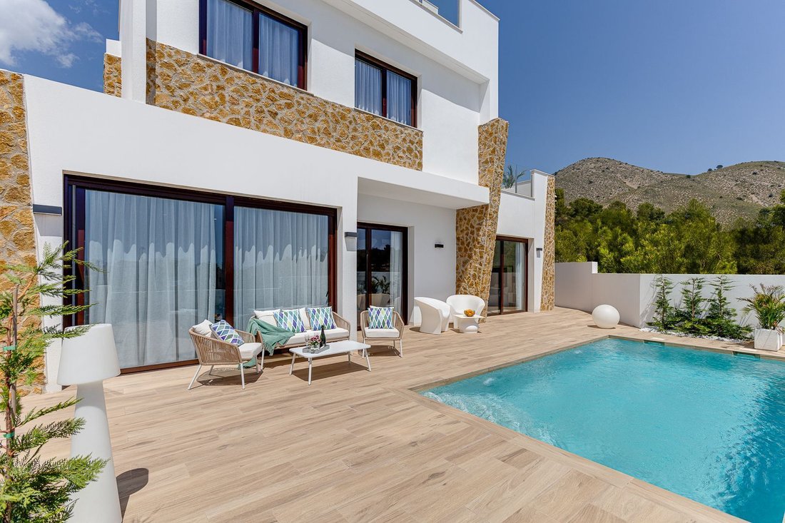 Villa in Finestrat, Valencian Community, Spain 1 - 12850283