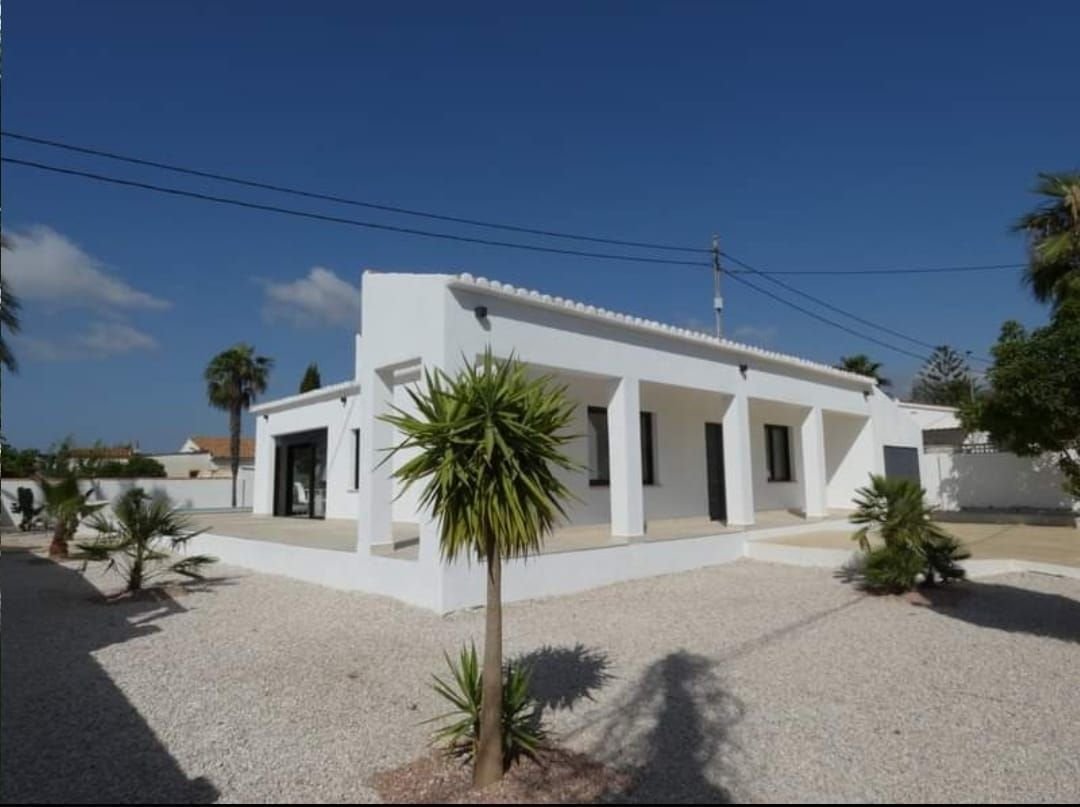Chalet in l'Albir, l'Alfas del Pi, Valencian Community 1 - 12850157