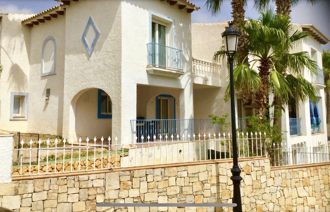 Chalet in Zona de Mascarat, Valencian Community, Spain 2 - 12850755