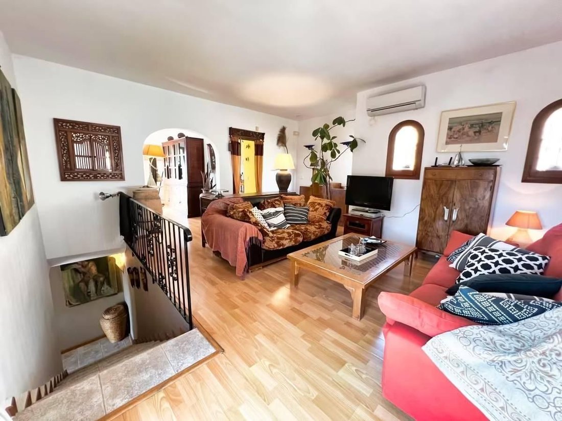 Chalet in Altea, Valencian Community, Spain 4 - 12850124