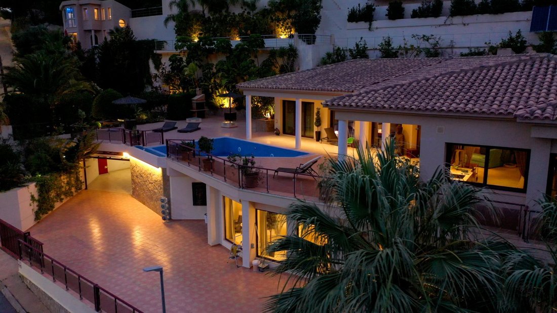 Villa in Altea, Valencian Community, Spain 1 - 12850397
