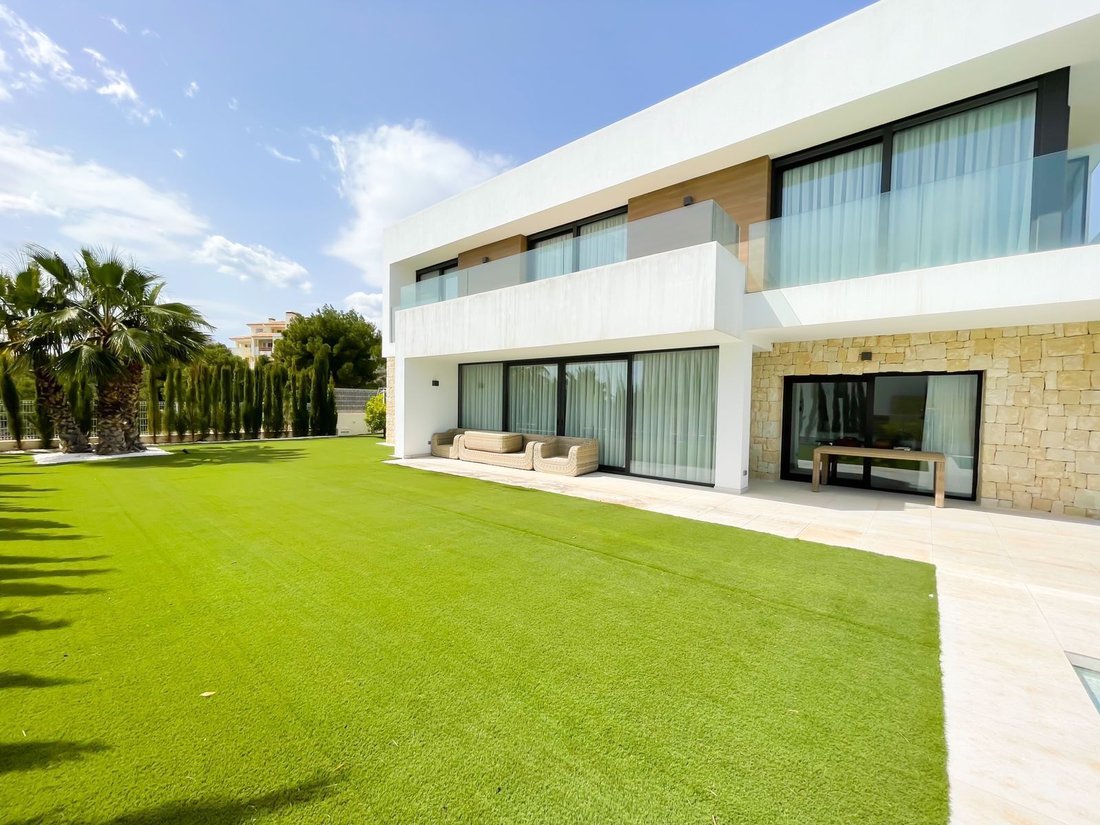 Chalet in Finestrat, Valencian Community, Spain 1 - 12850441