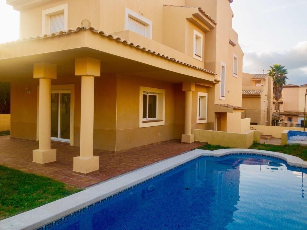 Chalet in Benidorm, Valencian Community, Spain 1 - 12849752