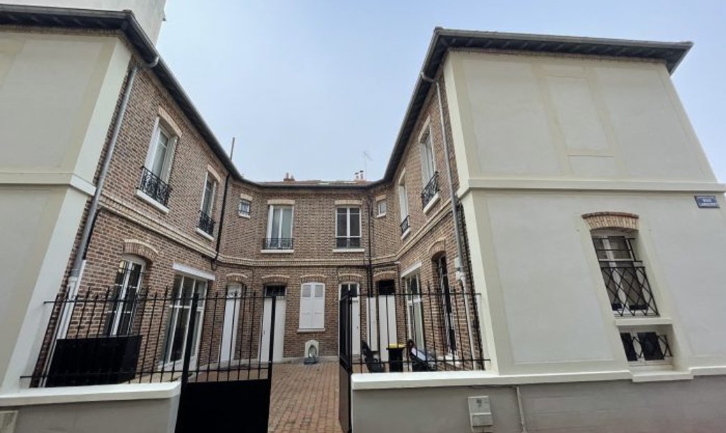 Charenton Le Pont Apartment In Charenton Le Pont, île De France, France