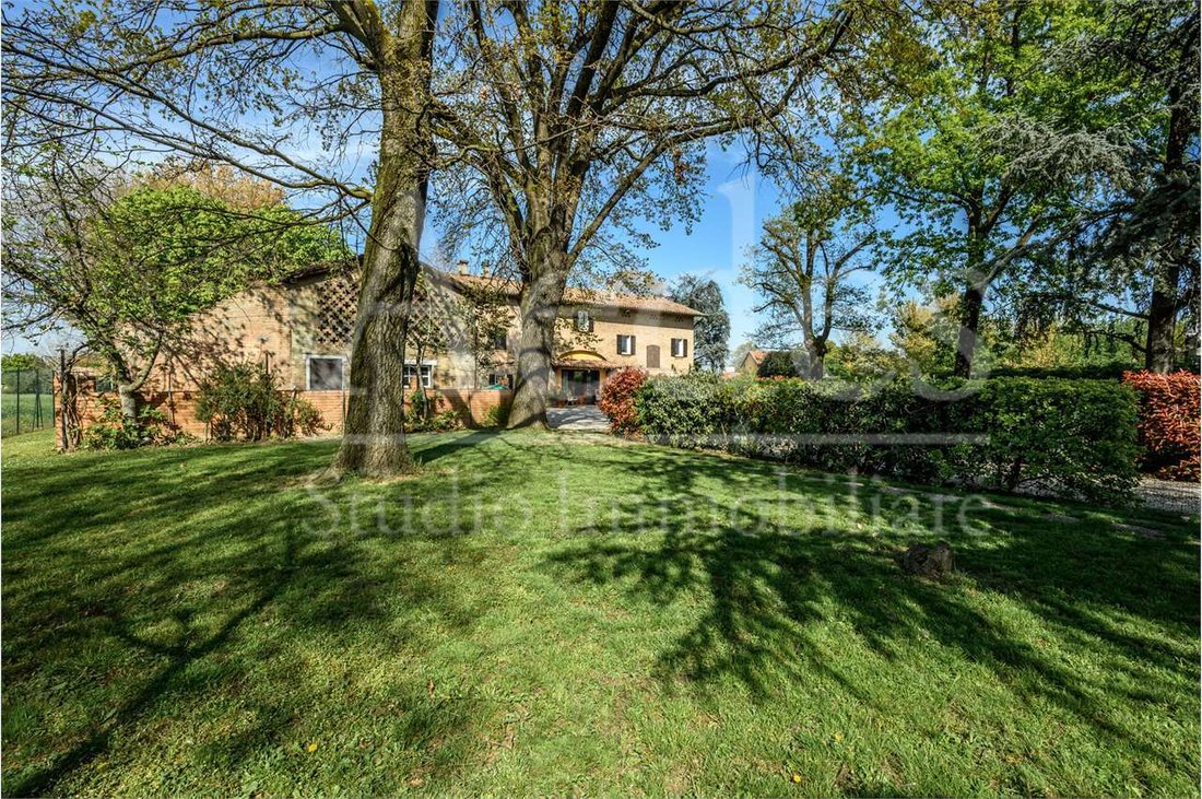 Villa in Formigine, Emilia-Romagna, Italy 2 - 12850905