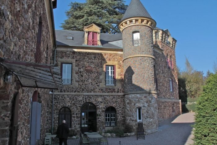 Château Saint-Honoré: A Timeless Retreat Where Thermal Waters & Forest Whispers Meet