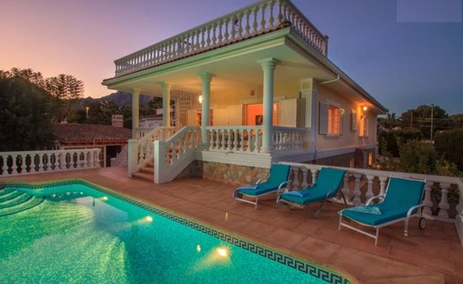 Chalet in l'Alfas del Pi, Valencian Community, Spain 1