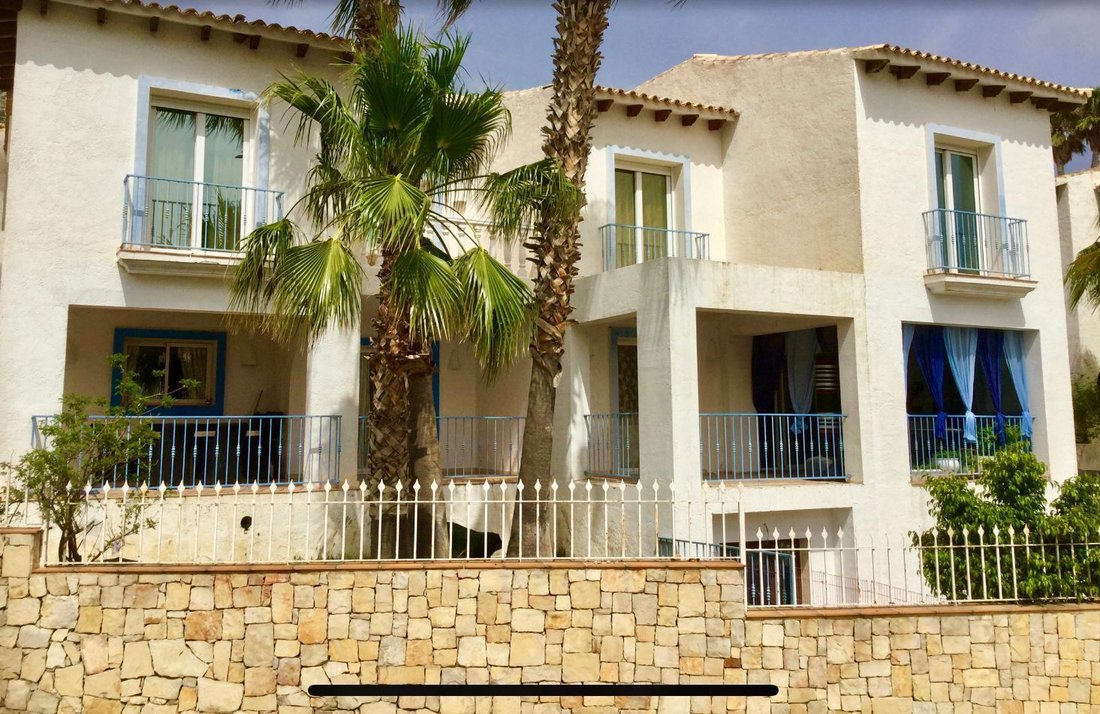 Chalet in Zona de Mascarat, Valencian Community, Spain 4 - 12850755