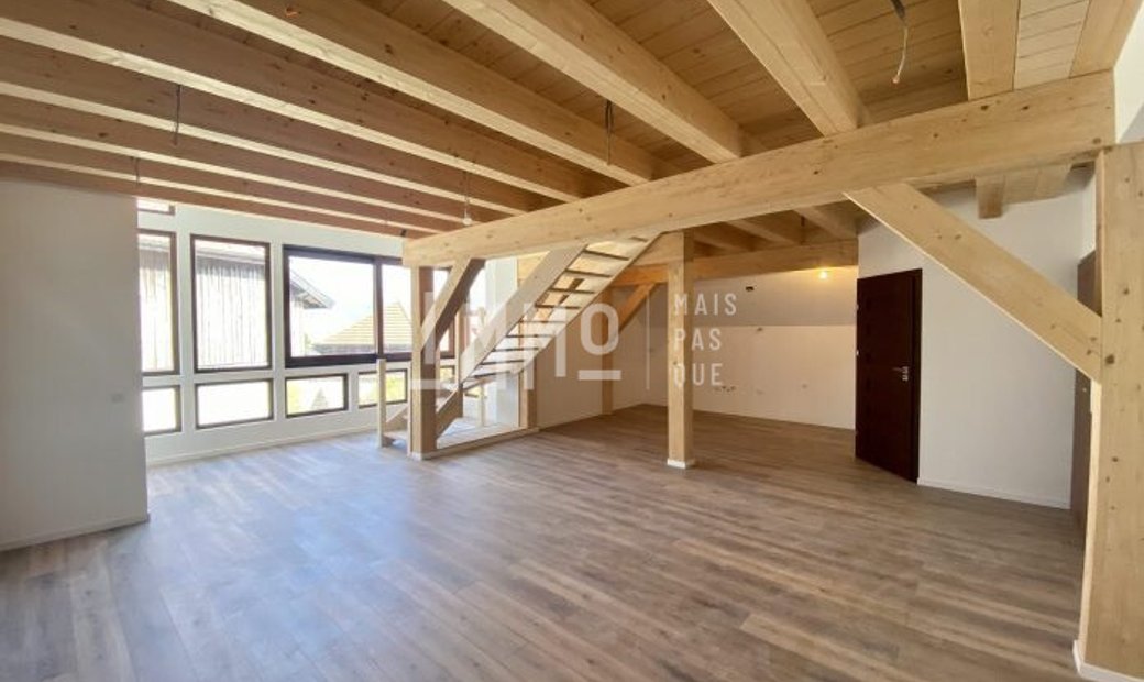Annecy Apartment In Annecy, Auvergne Rhône Alpes, France For Sale