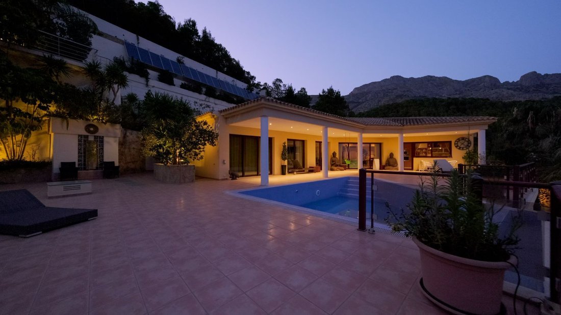 Villa in Altea, Valencian Community, Spain 4 - 12850397