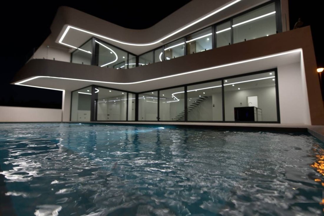 Chalet in Calp / Calpe, Valencian Community, Spain 5 - 12850831