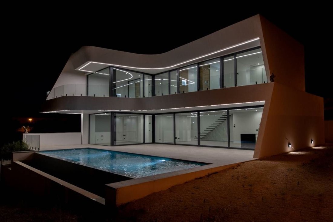 Chalet in Calp / Calpe, Valencian Community, Spain 3 - 12850831