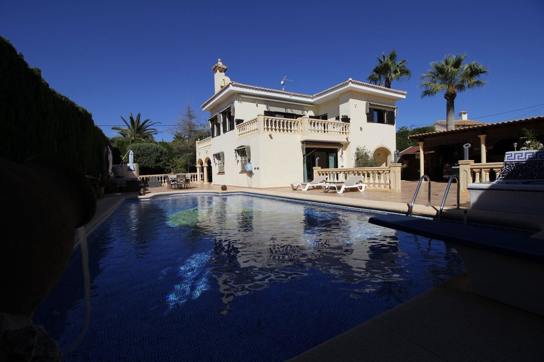 Chalet in Calp / Calpe, Valencian Community, Spain 3 - 12851140