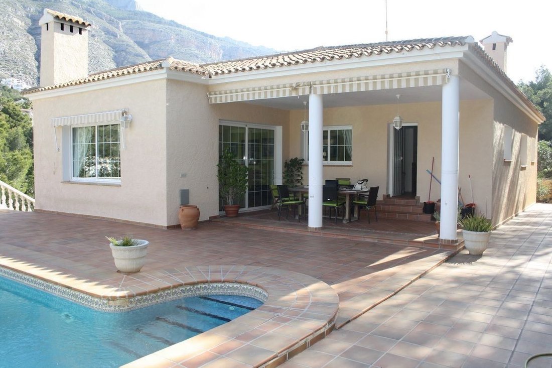 Chalet in Altea, Valencian Community, Spain 1 - 12850957