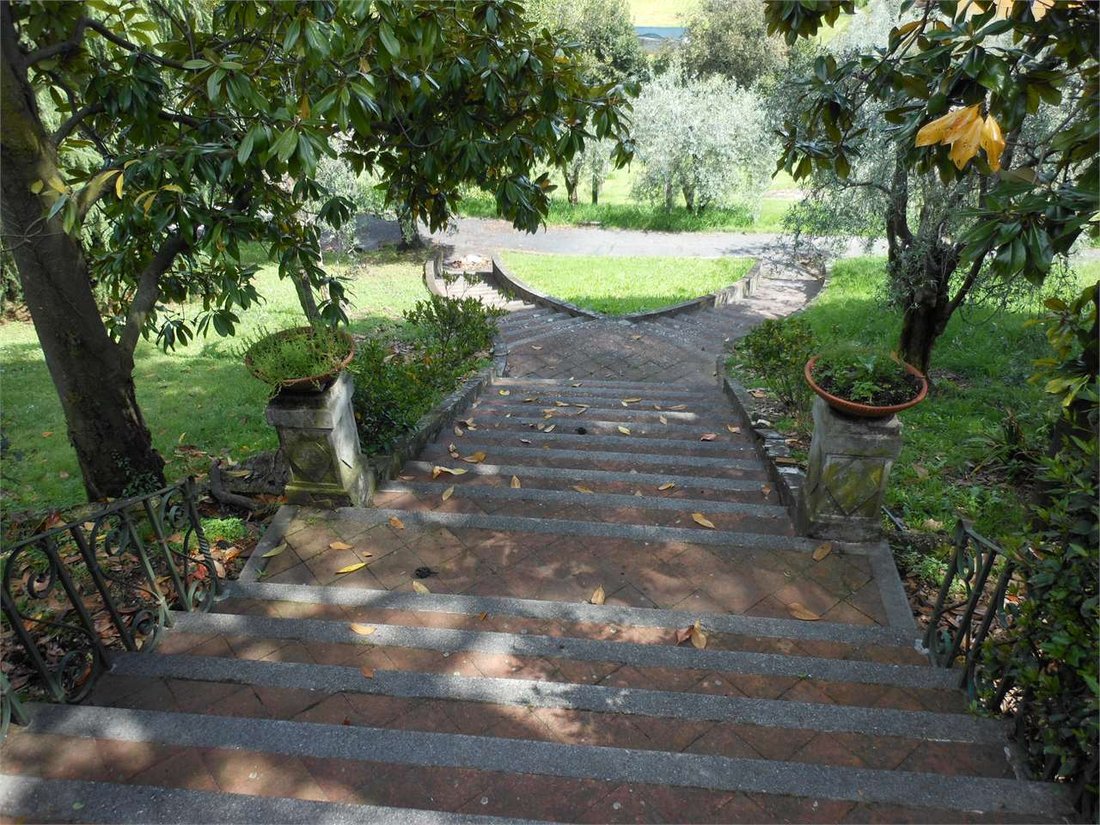 Villa in Area Monte San Quirico - Sant'Alessio, Lucca, Tuscany 3 - 12850934