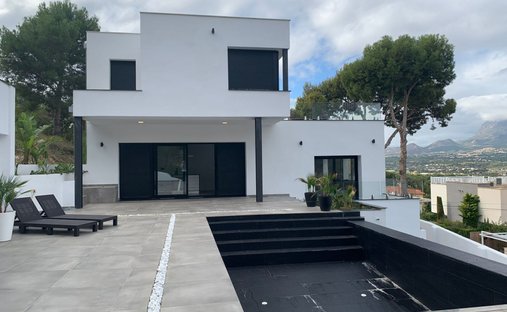 Villa in l'Alfas del Pi, Valencian Community, Spain 1