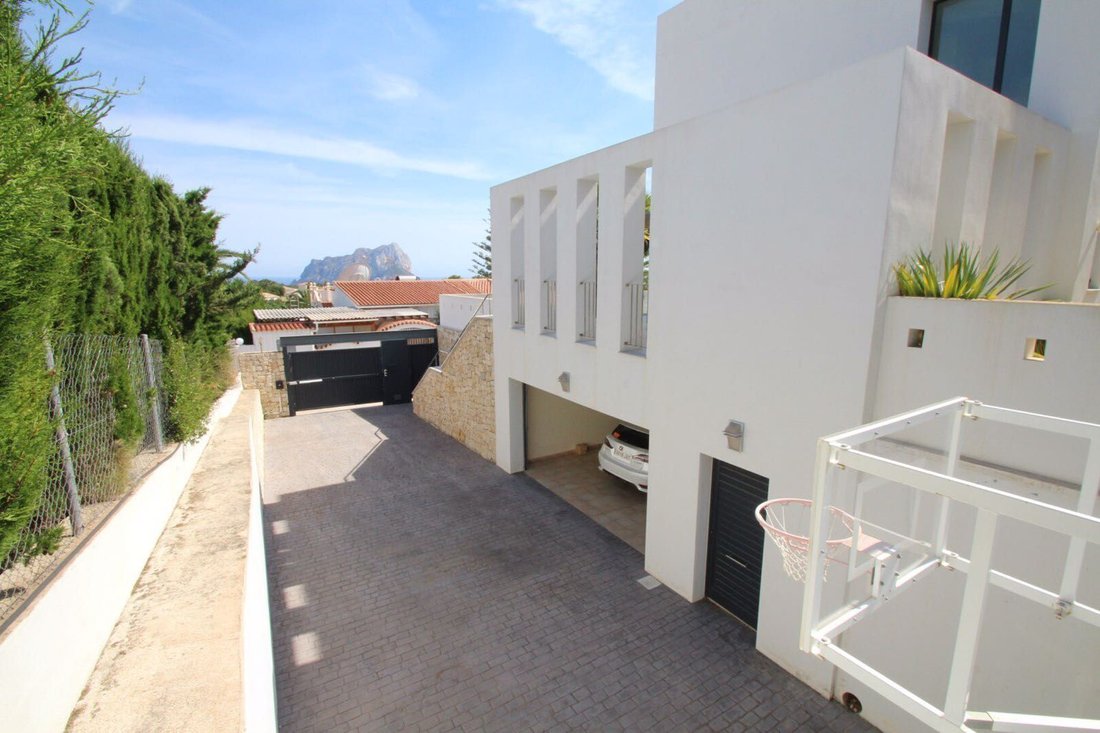 Villa in Calp / Calpe, Valencian Community, Spain 2 - 12850979