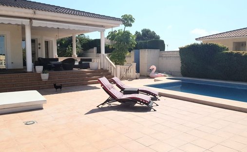 Chalet in l'Alfas del Pi, Valencian Community, Spain 1
