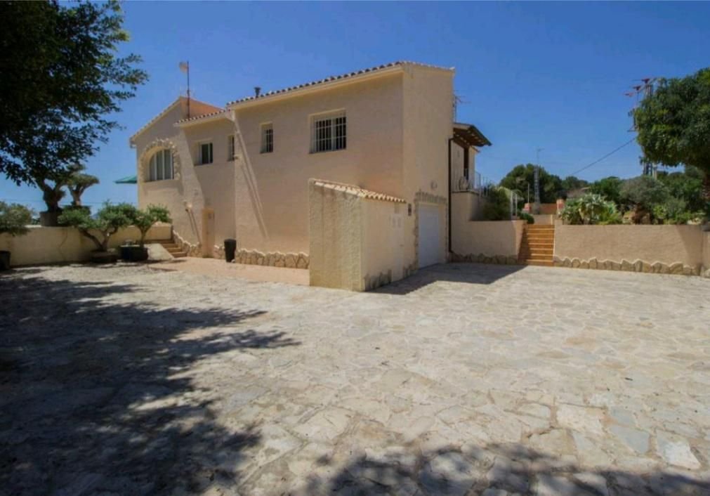 Chalet in Calp / Calpe, Valencian Community, Spain 2 - 12851033