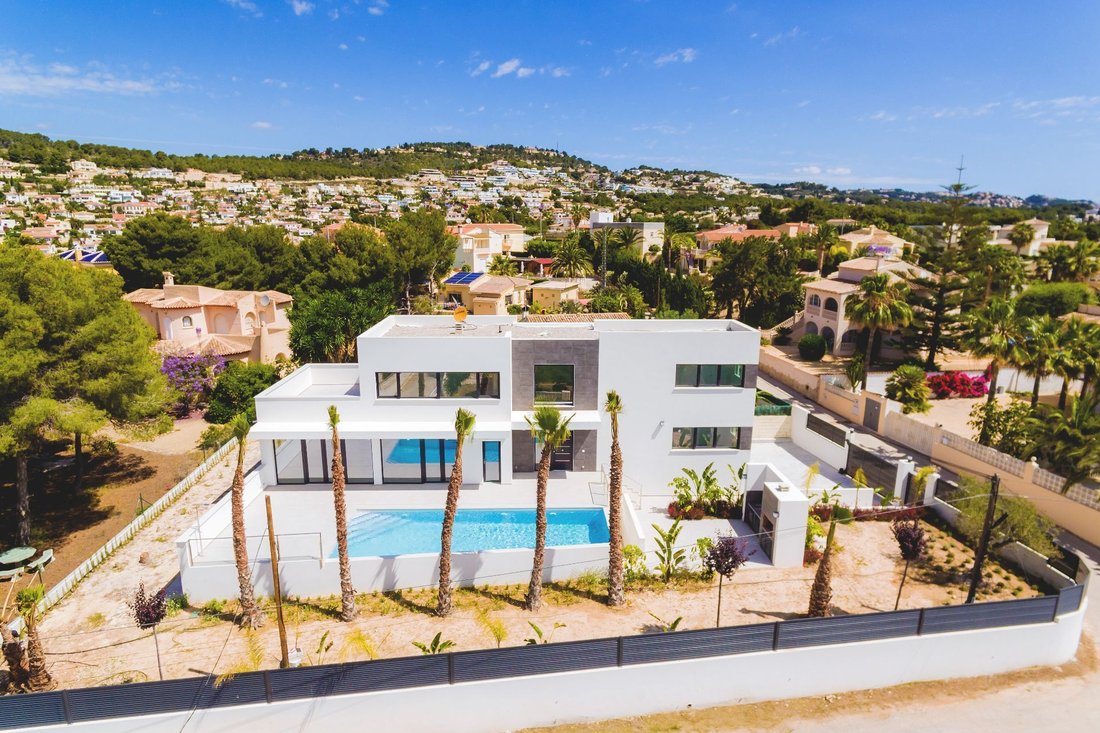 Villa in Calp / Calpe, Valencian Community, Spain 1 - 12851132