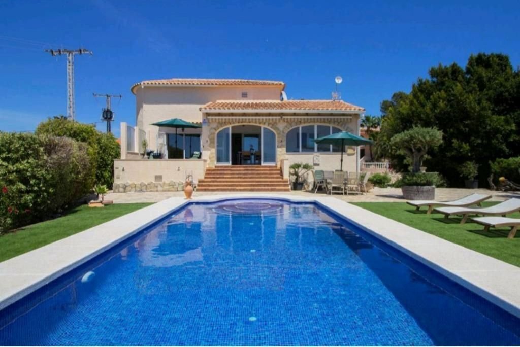 Chalet in Calp / Calpe, Valencian Community, Spain 1 - 12851033