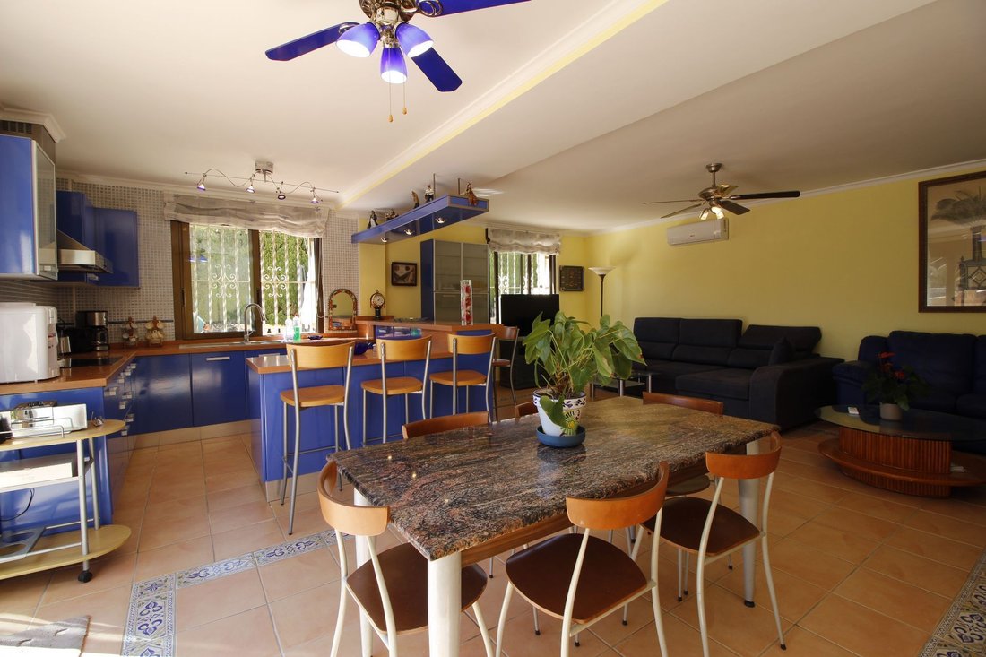 Chalet in Calp / Calpe, Valencian Community, Spain 5 - 12851140