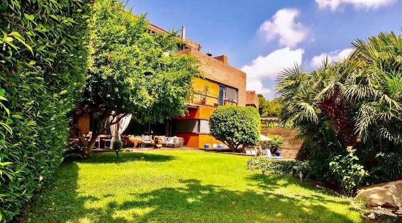 Villa in Les Corts, Barcelona, Spain 1 - 12851125