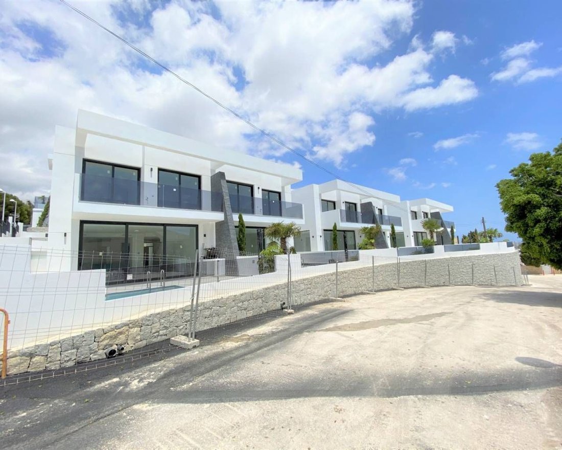 Villa in Calp / Calpe, Valencian Community, Spain 3 - 12851153