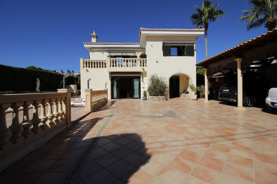 Chalet in Calp / Calpe, Valencian Community, Spain 1 - 12851140
