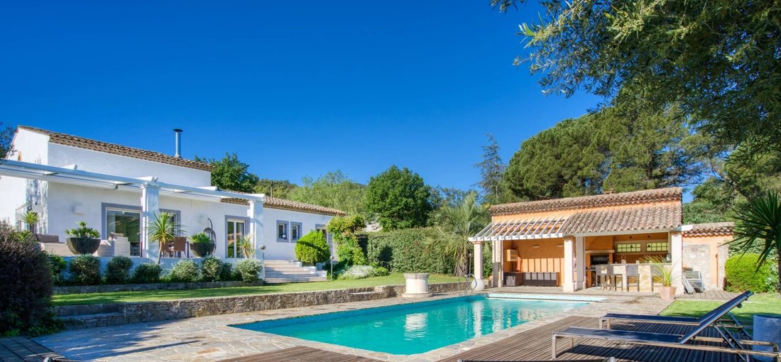 For Sale In Le Plan De La Tour, Provence Alpes Côte D'azur, France For